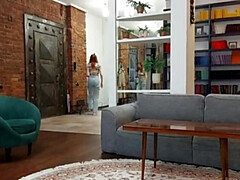 ヨーロピアン, 毛深い, 淫乱熟女, ロシア人, ヤリマン, トイレ, 濡れ, 妻