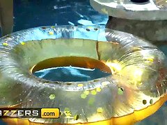 Anal, Gros seins, Sucer une bite, Hd, Lécher le sphincter, Rasée, Nénés