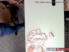 Grote kont, Grote mammen, Universiteit, Hd, Spijkerbroeken, Natuurlijke tieten, Kantoor, Tieten likken