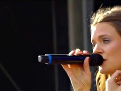 Tove Lo Tit Flash - Talking Body (Live)