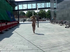 Kont, Grote kont, Grote mammen, Blond, Fetisj, Moeder die ik wil neuken, Naakt, Openbaar