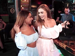 Anal, Chica, Tetas grandes, Mamada, Lamidas, Orgasmo, Al aire libre, Público