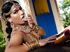 素人, デカ尻, デカパイ, 茶髪の, 指いじり, 淫乱熟女, 一人, ストリッピング