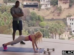 Negro, Rubia, Corridas, Garganta profunda, Corridas faciales, Sexo duro, Interracial, Montar