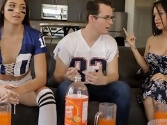 デカ尻, フェラチオ, 茶髪の, 毛深い, 手コキする, ラティーナ, ティーン, オッパイの