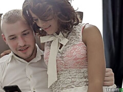 Arsch, Blondine, Blasen, Hundestellung, Küssen, Muschi, Tätowierung, Jungendliche (18+)