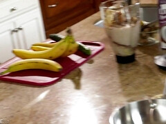 Anaal, Grote lul, Grote mammen, Pijpbeurt, Bruinharig, Rondborstig, Pornster, Tieten likken