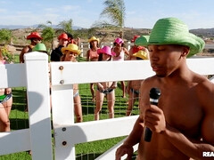 ベッドルーム, フェラチオ, 顔面騎乗, ラティーナ, なめる, ピアス, プール, オッパイの