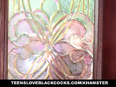 18 ans, Grosse bite, Gros seins, Homme nu et filles habillées, Hd, Naturelle, Rasée, Adolescente