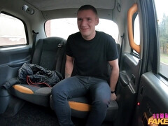 Tussi, Grosser schwanz, Grosse titten, Vollbusig, Tschechisch, Geld, Realität, Tätowierung