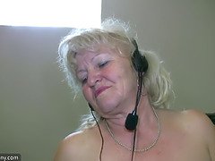 Grote mammen, Blond, Rondborstig, Oudere vrouw, Moeder die ik wil neuken, Moeder, Natuurlijke tieten, Kut duiken