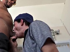 Verga grande, Gay, Sexo duro, Interracial, Músculo, Oficina, Policía, Chupando