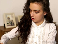 Sucer une bite, Brunette brune, Tir de sperme, Hard, Hd, Seins naturels, Petite femme, Russe