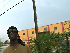 素人, 黒人, フェラチオ, ゲイ, 手コキする, 異人種間, アウトドア, 公共