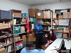 Coulisses, Sucer une bite, Brunette brune, Groupe, Hard, Punition, Réalité, Plan cul à trois