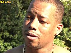 Bigbooty slut deepthroating BBC outdoor