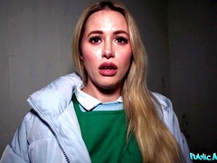 Rubia, Mamada, Británico, Vestidas, Madres para coger, Mamá, Pov