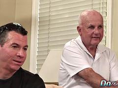 In den arsch, Grosse titten, Blondine, Blasen, Besamung, Hardcore, Hausfrau, Titten