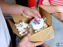 Blondine, Blasen, Spermaladung, Schwanz, Ablutschen, Jungendliche (18+)