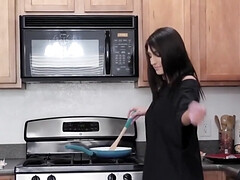 Nana, Grosse bite, Brunette brune, Gorge profonde, Branlette thaïlandaise, Hd, Soeurs, Tabou