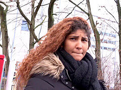 Fille latino, Adolescente