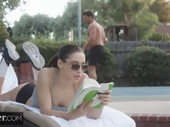 Culo, Mamada, Estilo perrito, Besar, Al aire libre, Flaco, Adolescente, Tetas