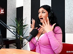 Anaal, Grote kont, Grote lul, Pijpbeurt, Bruinharig, Hondjeshouding, Moeder die ik wil neuken, Tieten likken