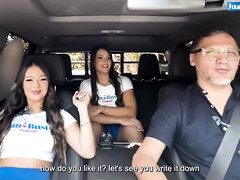 Colombian Big Ass Beauties Get Lesbian In The Car Juan Bustos Road