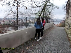 Brunette brune, Tir de sperme, Femelle, Orgasme, De plein air, Pov, Tatouage, Plan cul à trois