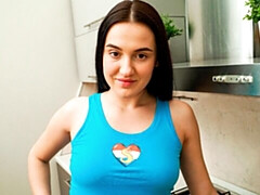 素人, デカ尻, 茶髪の, 指いじり, キッチン, ショートヘア, 一人, ストリッピング