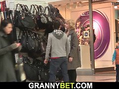 Belleza, Rubia, Mamada, Garganta profunda, Lamidas, Madres para coger, Mamá, Coño