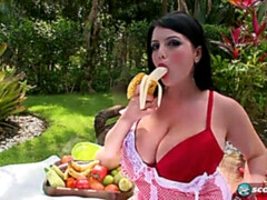 Tetas grandes, Morena, Masturbación, Madres para coger, Al aire libre, Solo, Estriptis, Juguetes