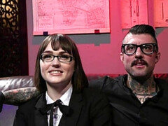 In den arsch, Blasen, Fesselspiele, Braunhaarige, Besamung, Kehlenfick, Handschuhe, Hintern versohlen