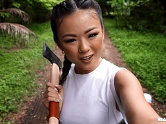 アジア人, お尻, デカチン, フェラチオ, 茶髪の, ハードコア, 自然山雀, 小柄