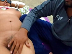 18, インド人, 自然山雀, 乳首, ヌード, アウトドア, 生徒, ヴァージン