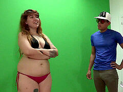 Leie, Blasen, Braunhaarige, Pummelig, Europäisch, Latina, Realität, Tätowierung