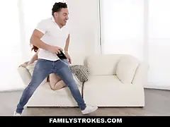 Gros seins, Sucer une bite, Hd, Naturelle, Seins naturels, Criant, Tabou, Adolescente