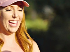 In den arsch, Grosser schwanz, Grosse titten, Blasen, Milf, Rotschopf, Transfrau