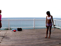 Gros cul, Sucer une bite, Brunette brune, Plantureuse, Hd, Naturelle, De plein air, Jouets