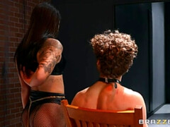 Anal, Blonde, Bottes, Brunette brune, Poilue, Cuir, Collant, Tatouage