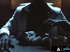 Cunnilingus, Culo grande, Ébano, Rostro sentado, Hd, Lesbiana, Gritar, Tetas