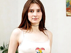 Leie, Arsch, Masturbation, Rotschopf, Dürr, Solo, Entkleiden, Titten