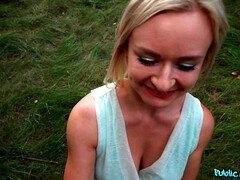 Blondine, Blasen, Vollbusig, Tschechisch, Kehlenfick, Absätze, Im freien, Tätowierung