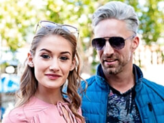 Pijpbeurt, 1 man 2 vrouwen, Handbeurt, Natuurlijke tieten, Geschoren, Kort haar, Tiener, Trio