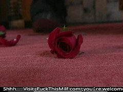 Tussi, Grosser arsch, Grosse titten, Viele männer bespritzen eine frau, Handjob, Lingerie, Pov, Titten