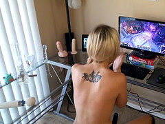 Ginger Banks toying League of Legends While plumbing Herself