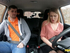 18 ans, Amateur, Sucer une bite, Européenne, Seins naturels, Pov, Russe, Jarretelles