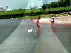 Grote mammen, Pijpbeurt, Vuisten, Rijpe lesbienne, Orgasme, Buiten, Kut duiken, Speelgoed