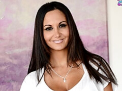 Anal, Gros cul, Grosse bite, Gros seins, Sucer une bite, Brunette brune, En levrette, Grande