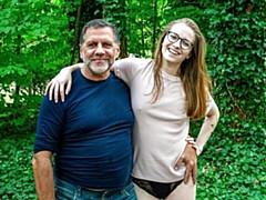 18 jaar, Kont, Grote lul, Natuurlijke tieten, Buiten, Mager, Tiener, Tieten likken
